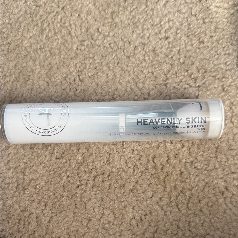 Heavenly Skin CC+ Skin-Perfecting Brush